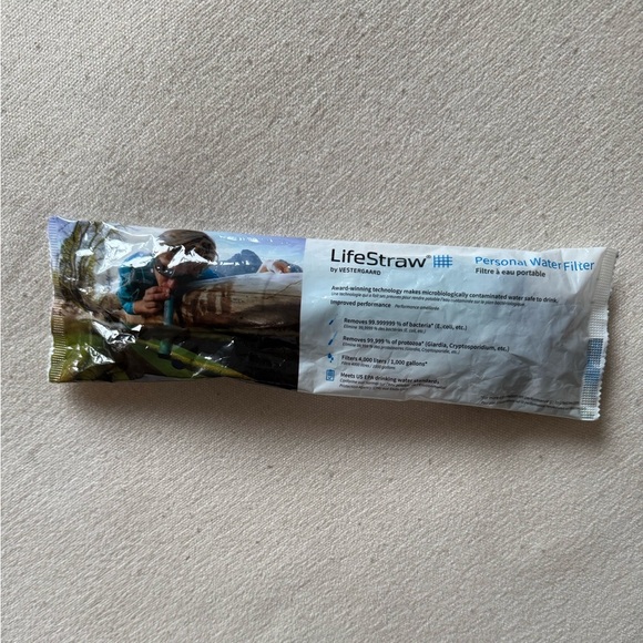 NWT LifeStraw Personal Water Filter for Hiking, Camping, & Travel - Picture 4 of 4